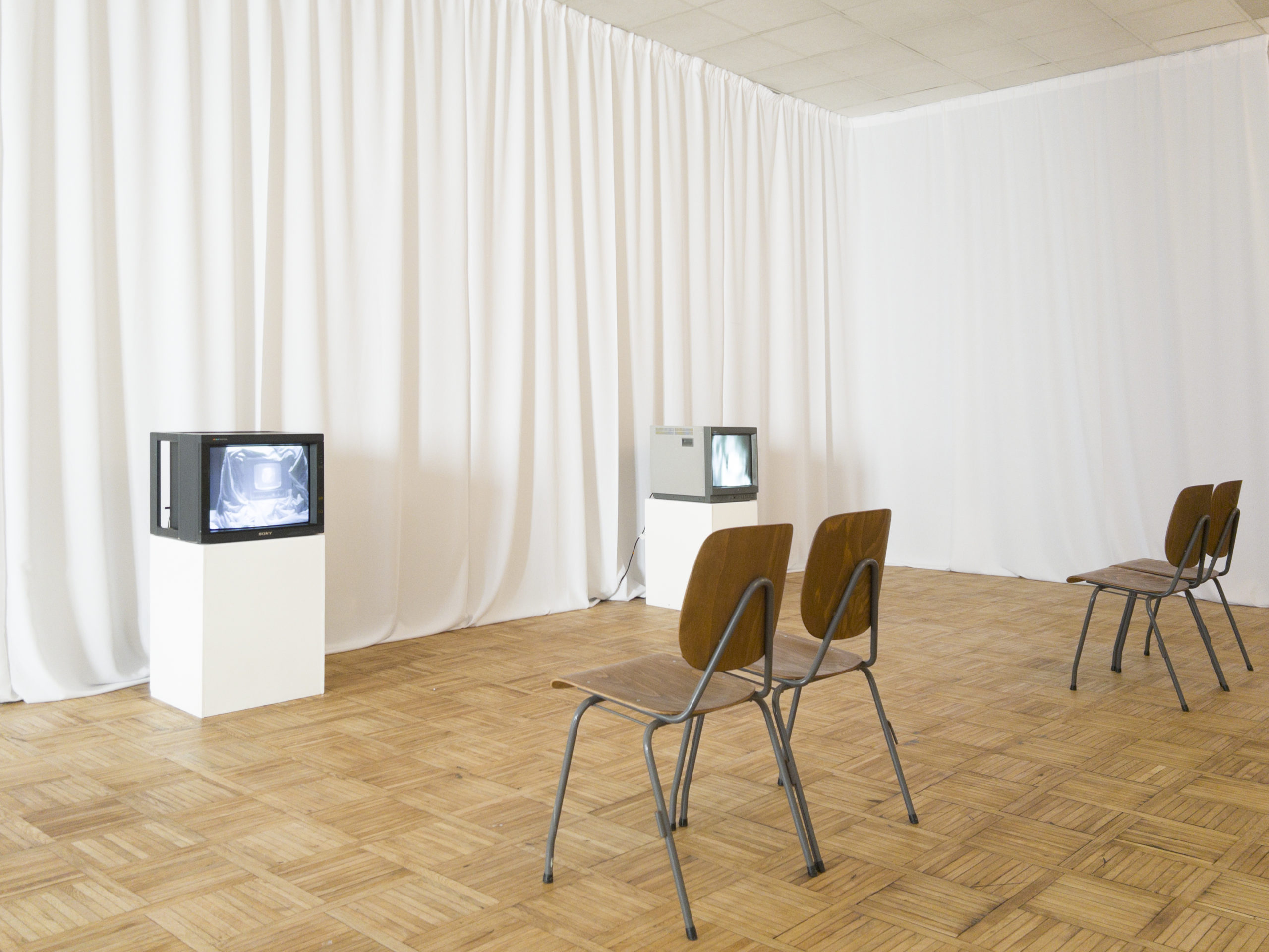 Success in Failure, Wolfgang Stoerchle. Curated by Alice Dusapin. Exhibition View, Giselle’s Books, Marseille